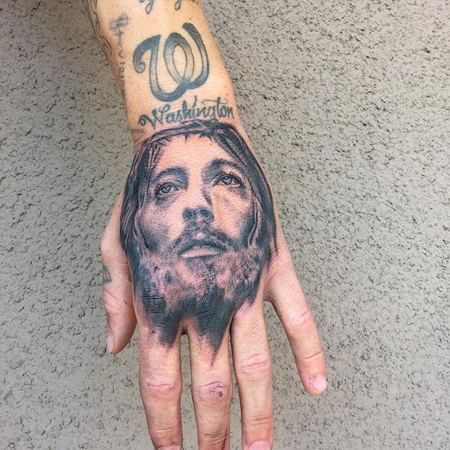 tatuaje motivo religioso 171