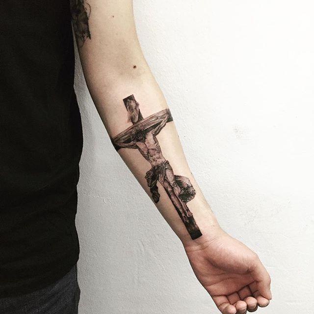 tatuaje motivo religioso 351