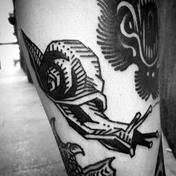 55 Tatuajes de caracoles (con el significado)