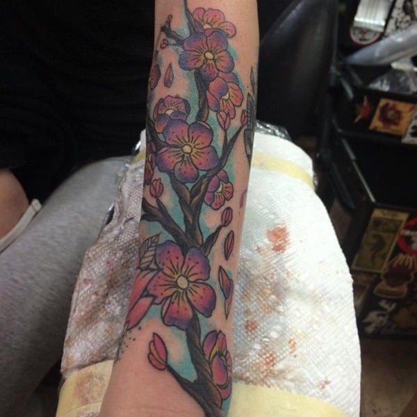 tatuaje flor de cerezo 136