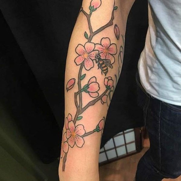 tatuaje flor de cerezo 139