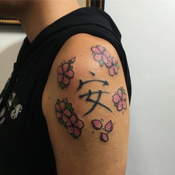 tatuaje flor de cerezo 144