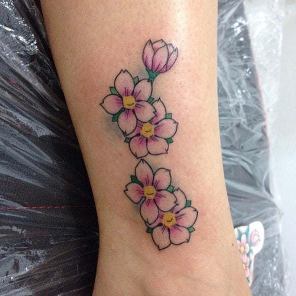 tatuaje flor de cerezo 155