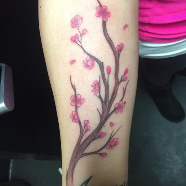 tatuaje flor de cerezo 169
