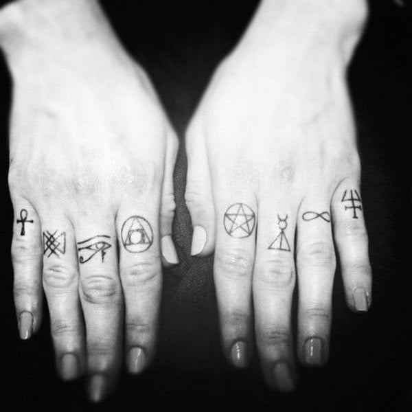 tatuaje dedos 162
