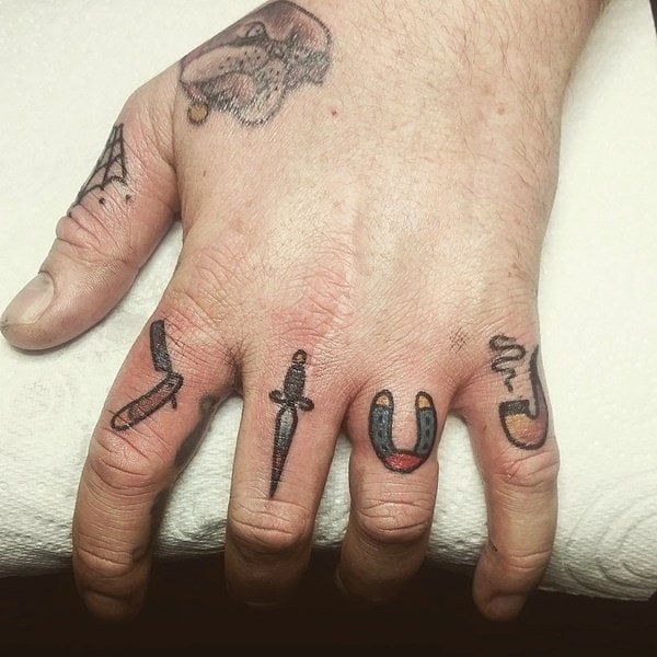 tatuaje dedos 178