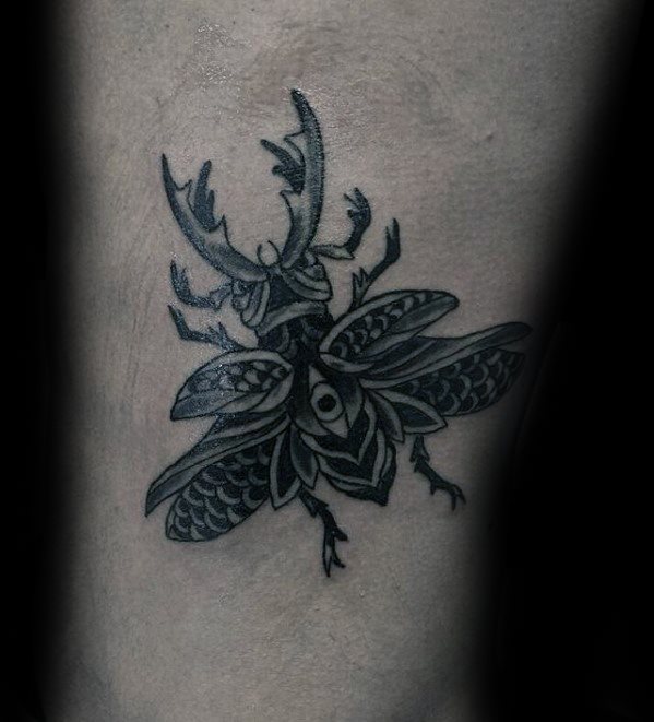 tatuaje escarabajo 108