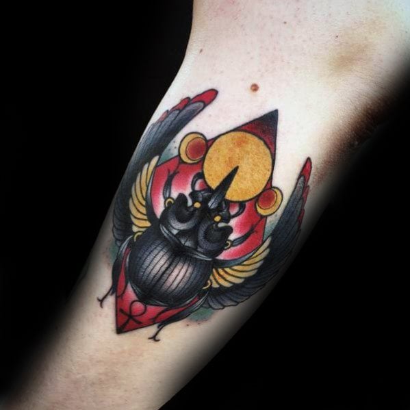 tatuaje escarabajo 22