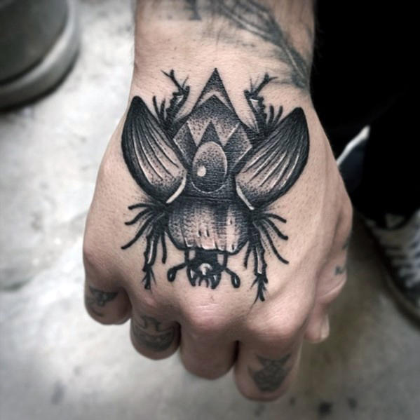 tatuaje escarabajo 48