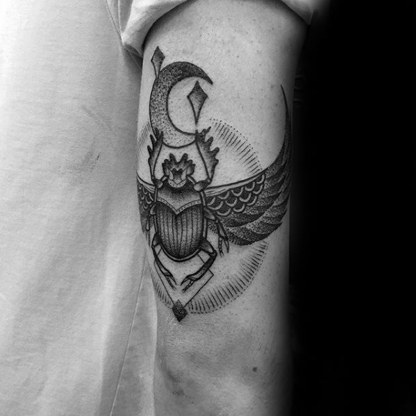 tatuaje escarabajo 52