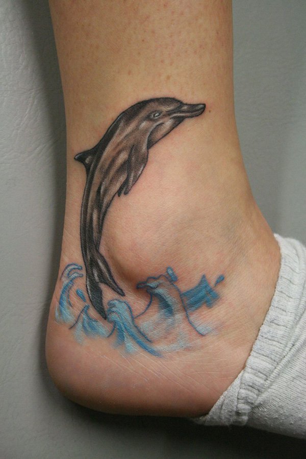tatuaje delfin 75
