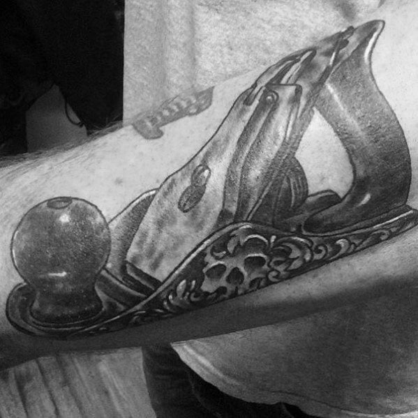 tatuaje carpintero 65