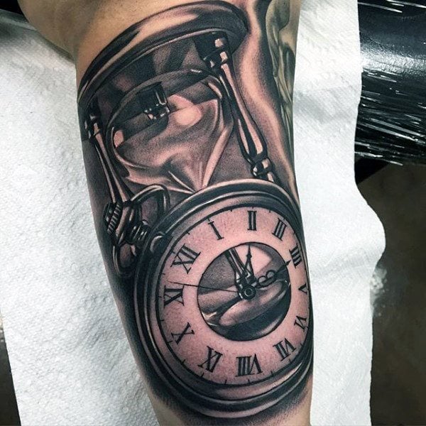 tatuaje reloj de arena 172