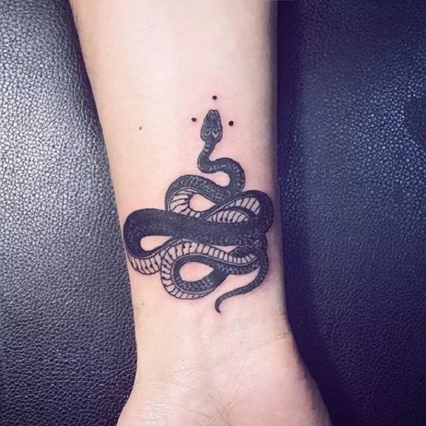 tatuaje serpiente 401