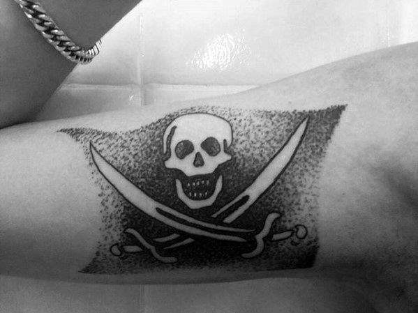 tatuaje bandera pirata 14
