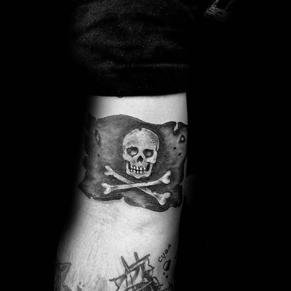 tatuaje bandera pirata 32