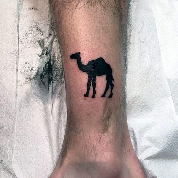 tatuaje camello 56