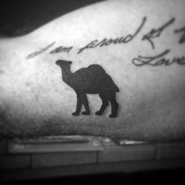 tatuaje camello 65