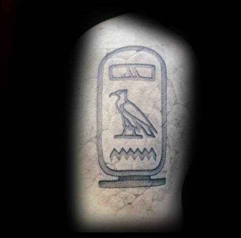 tatuaje jeroglífico 23