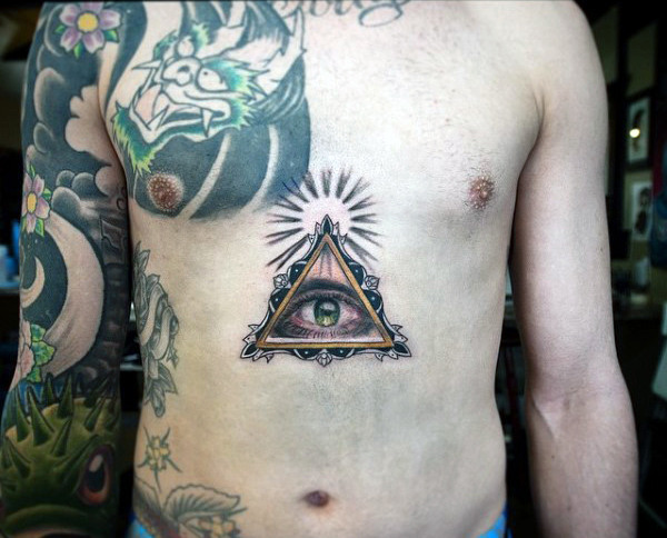 tatuaje simbolo illuminati 148
