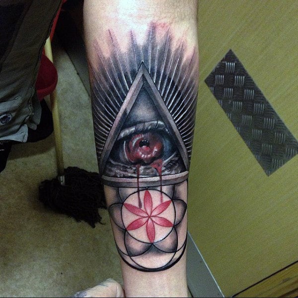 tatuaje simbolo illuminati 157