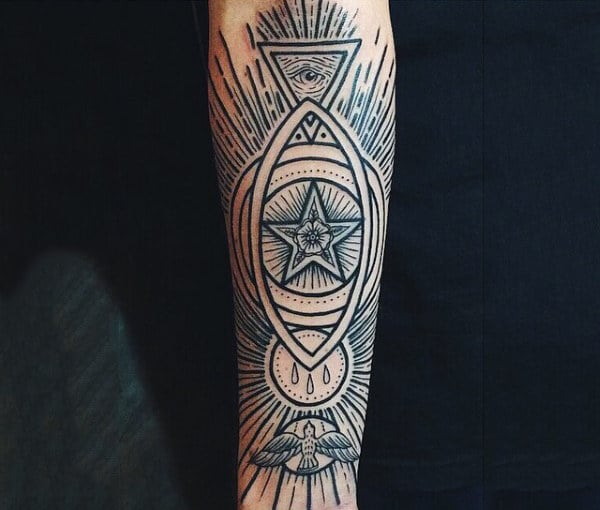 tatuaje simbolo illuminati 31