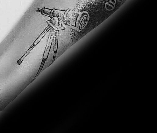 tatuaje telescopio 73