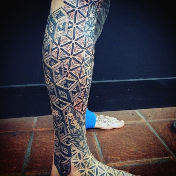 tatuaje geometria sagrada 49