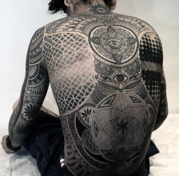 tatuaje geometria sagrada 65