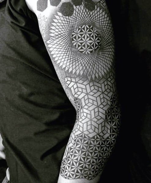 tatuaje geometria sagrada 73