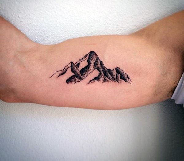 38 Tatuajes de montañas: Amor por la naturaleza y superación