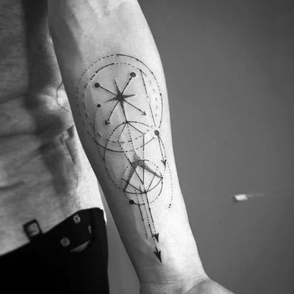 tatuaje brujula geometrica 14