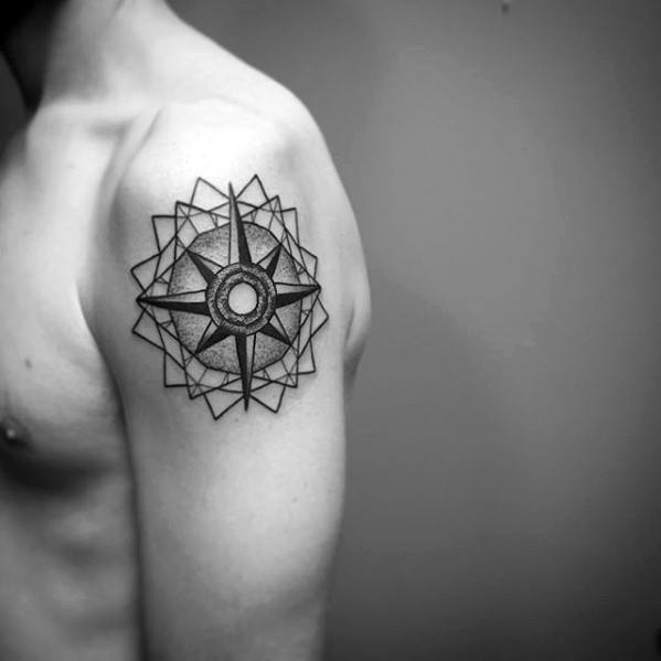 tatuaje brujula geometrica 28