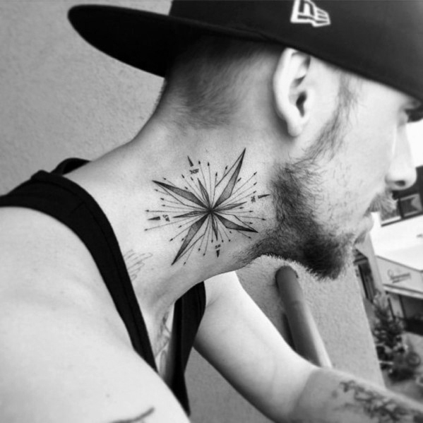 tatuaje brujula geometrica 42
