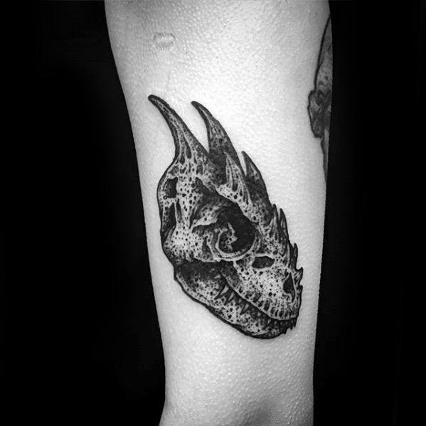 50 Tatuajes de calaveras o cráneos de dragón y el significado