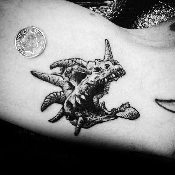 tatuaje calavera dragon 88