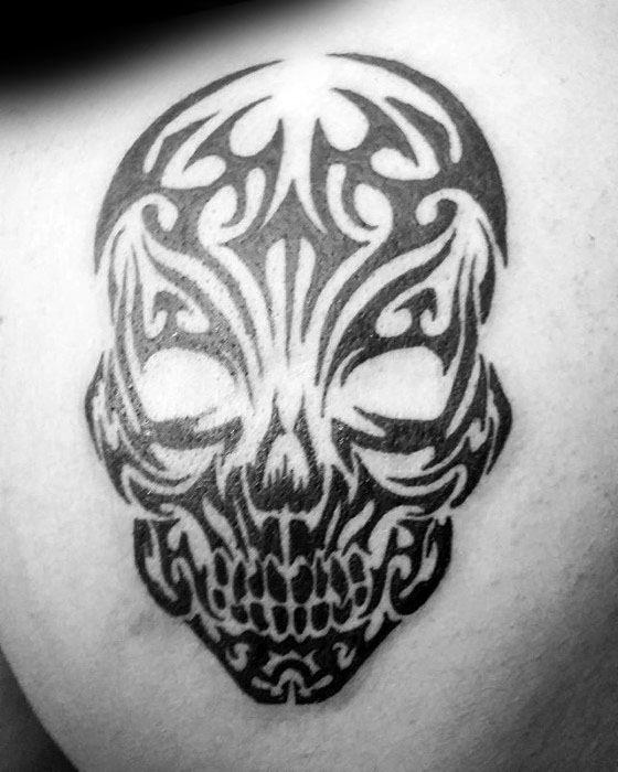 tatuaje calavera tribal 34