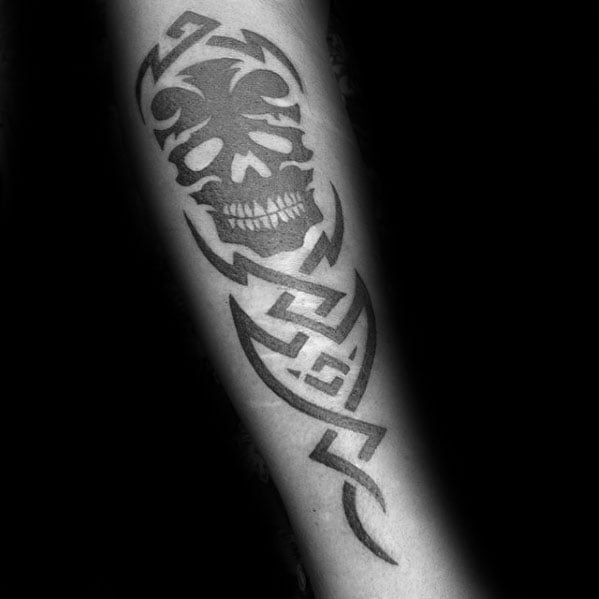tatuaje calavera tribal 68
