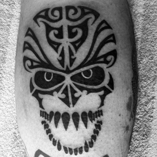 tatuaje calavera tribal 72