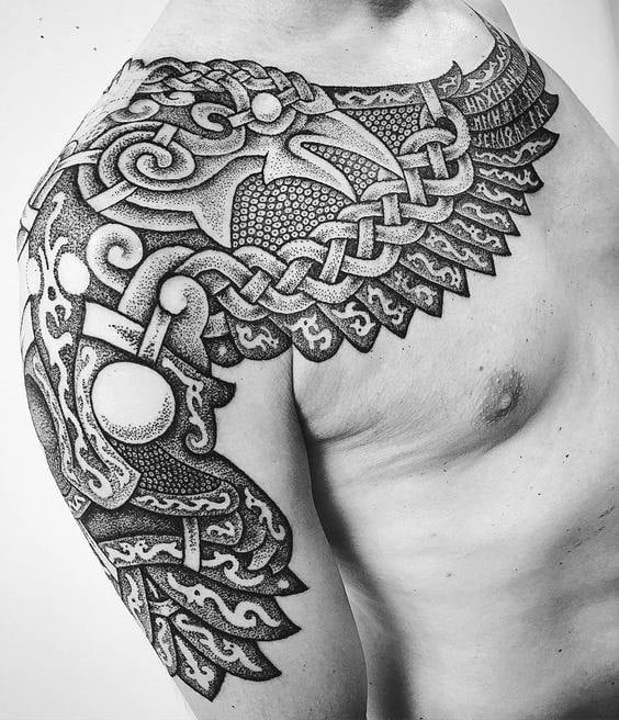 tatuaje cuervos Hugin Munin 30