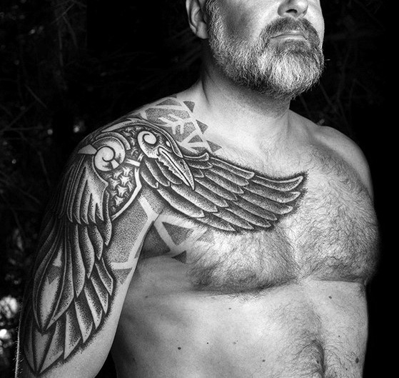 tatuaje cuervos Hugin Munin 94