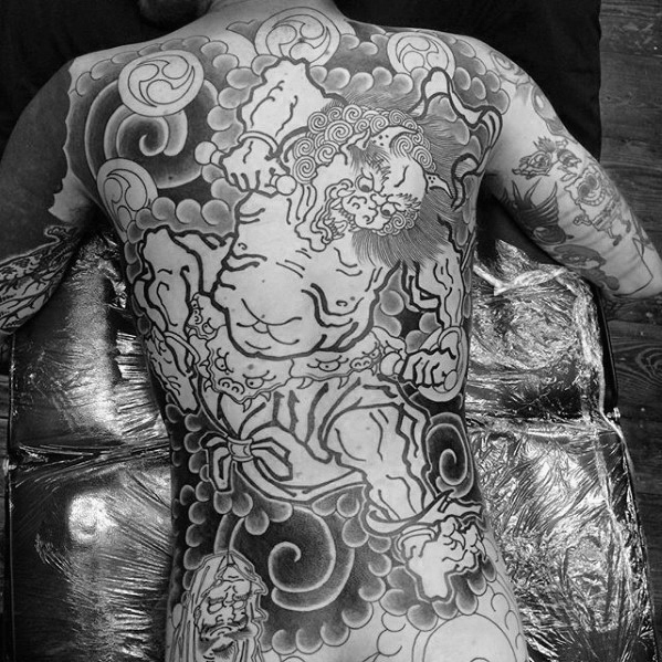 tatuaje dios Raijin 22