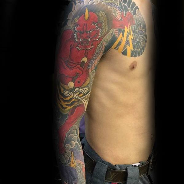 tatuaje dios Raijin 46