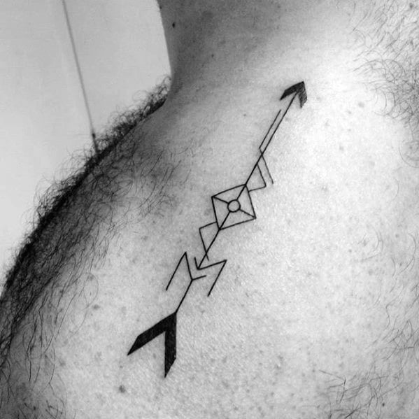 45 Tatuajes de flechas geométricas (con el significado)
