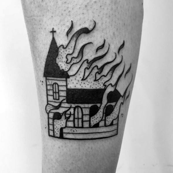 tatuaje iglesia ardiendo 66