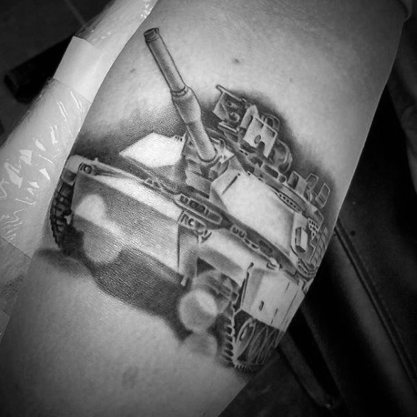 tatuaje tanque militar 114