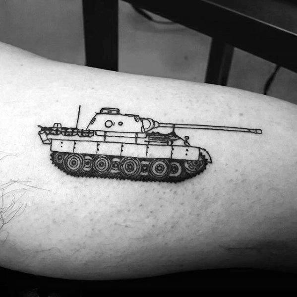 tatuaje tanque militar 70