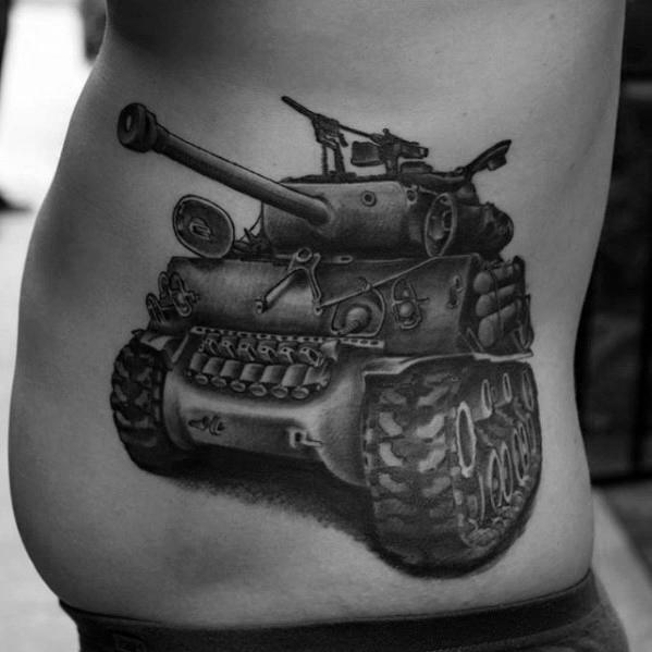 tatuaje tanque militar 80
