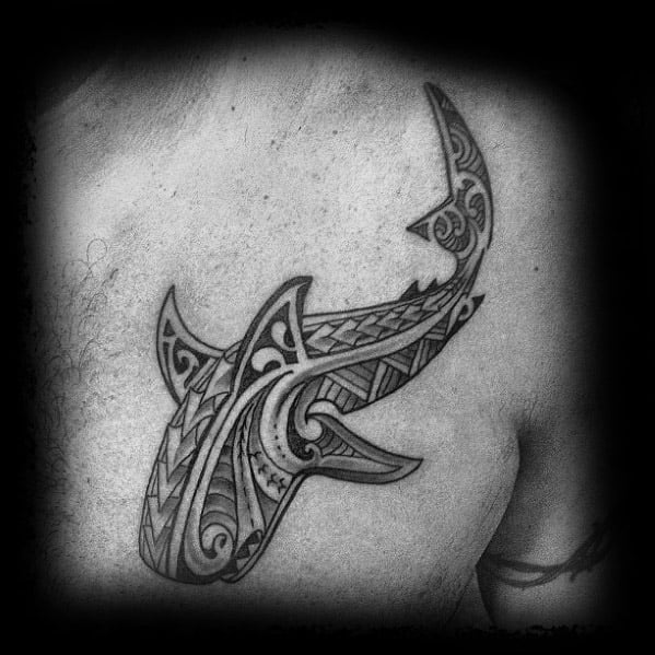 tatuaje tiburon maori 12