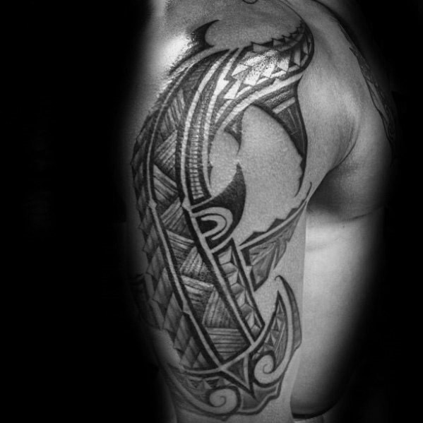 tatuaje tiburon maori 22